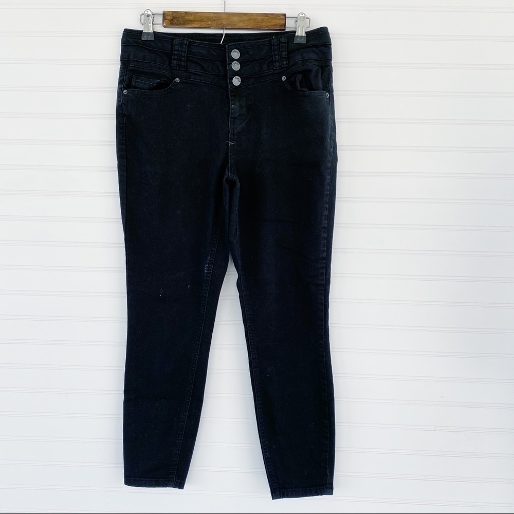 Rue21 black high waisted jeans Size 9/10 - Picture 2 of 10
